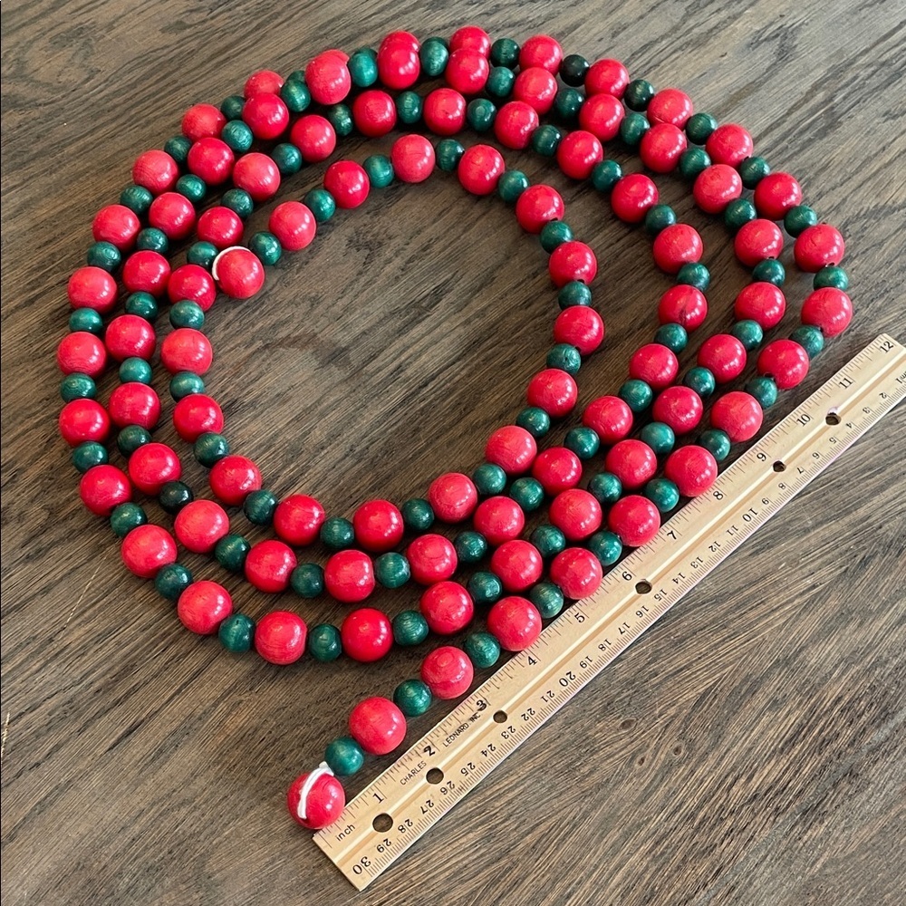 Vintage wooden bead garland - 9’